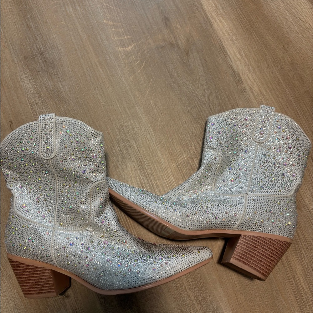 Sparkling Silver Western Boots